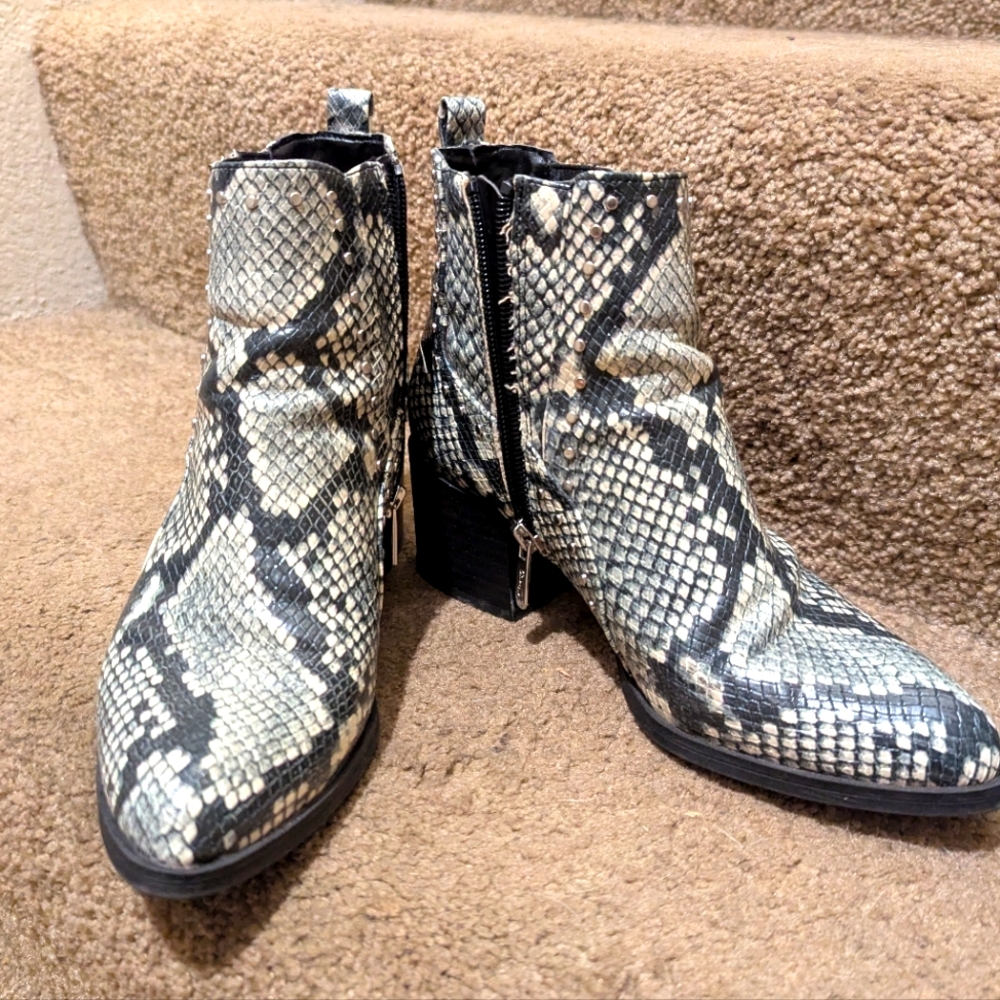Circus by Sam Edelman Snakeskin Ankle Booties | Size 6